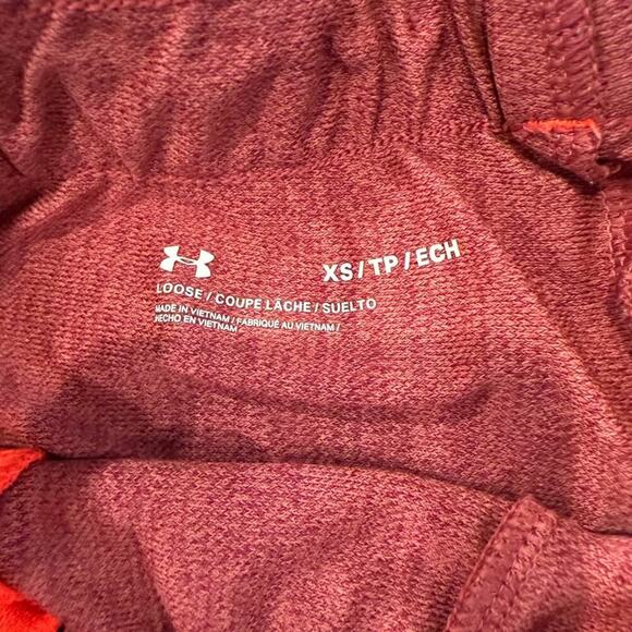 Under Armour Play Up Twist Activewear Shorts Womens XS Loose Fit Wildflower Beta - Picture 4 of 5